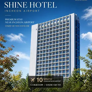 Shine Airport Aparthotel